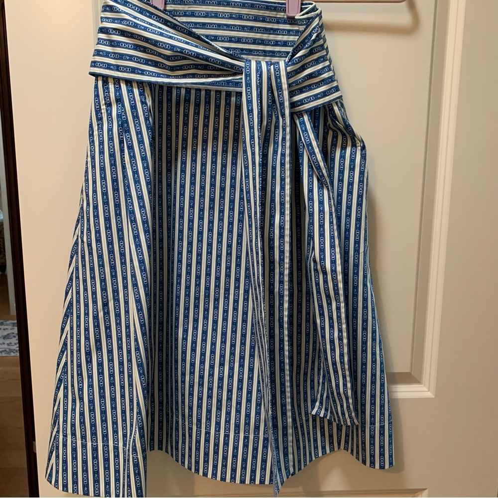 Tory Burch Gemini link wrap skirt with pockets. 100% cotton with attache…